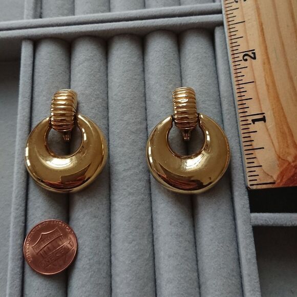 Vintage Big Monet Doorknocker Statement – Clip On Earrings - Picture 9 of 10